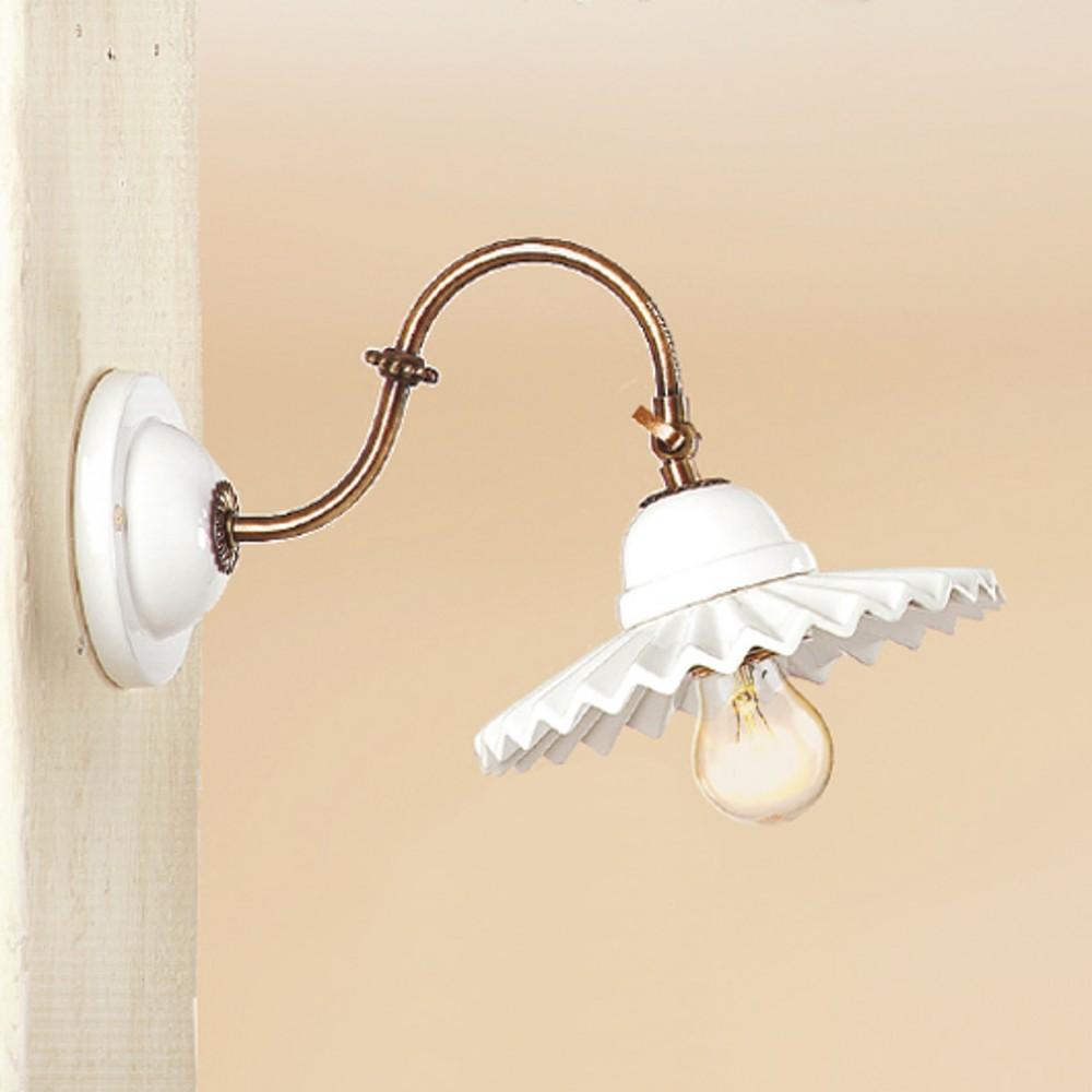 klasszikus feher elegans fali lampa vilagitas rusztikus mediterran vintage vilagos vilagitas nappali konyha haloszoba videki elegans polgari fodros lampaernyo rez antikolt.jpg